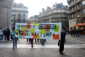 Marche contre tous les racismes Grenoble 10 mars 2007